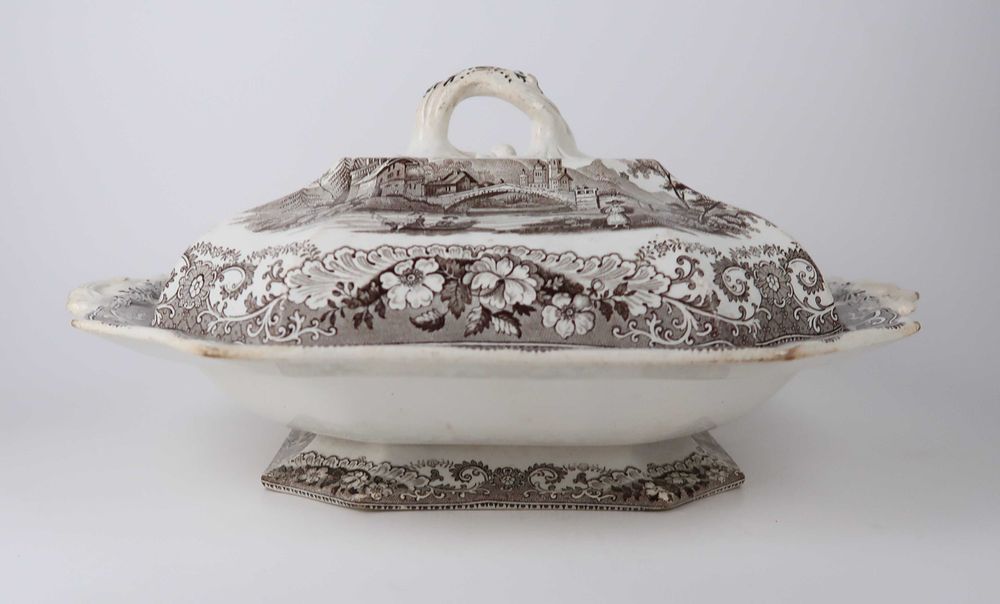 Prato Coberto / Terrina com travessa, Faiança Inglesa Séc. XIX