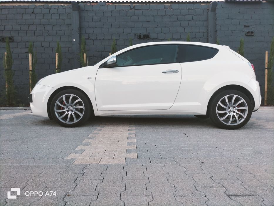 ALFA ROMEO MITO 1.3 JTDM  super 95cv  
Bluetooth 
USB

Sensores de e