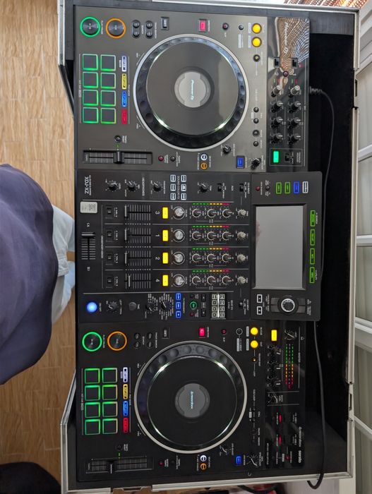 Pioneer XDJ-XZ All-in-one