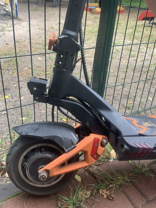 Продам электросамокат куго г3про