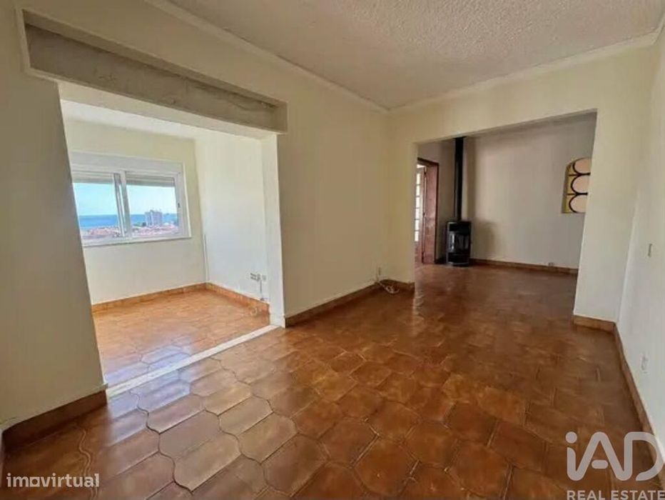 Apartamento T2 em São Sebastião de 90 m2