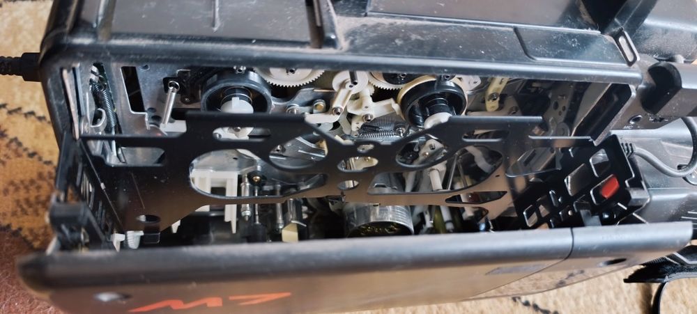 Продам працюючу касетну відеокамеру М7