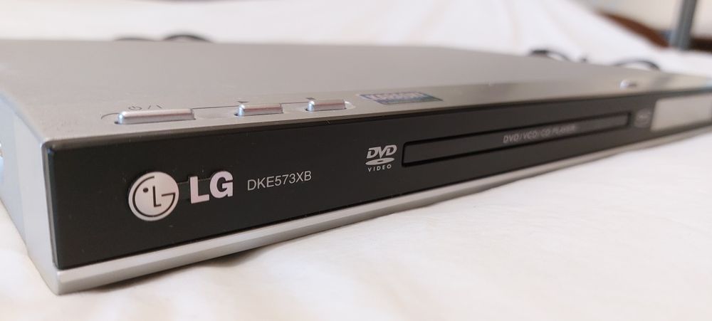 DVD програвач плеєр LG