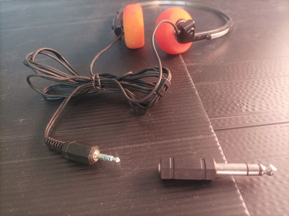 Vintage Headphones64729953060867123