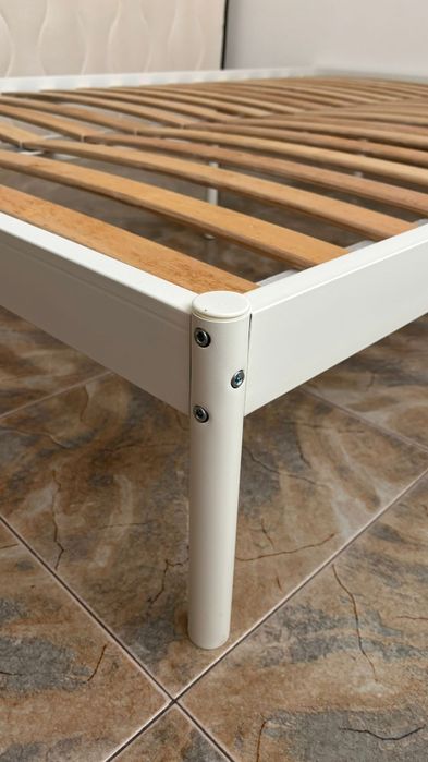 Cama Casal Branca Ikea