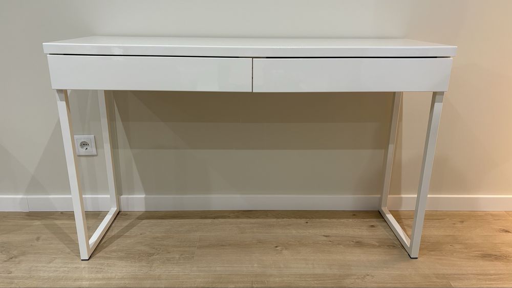 Secretária Ikea BESTA BURS