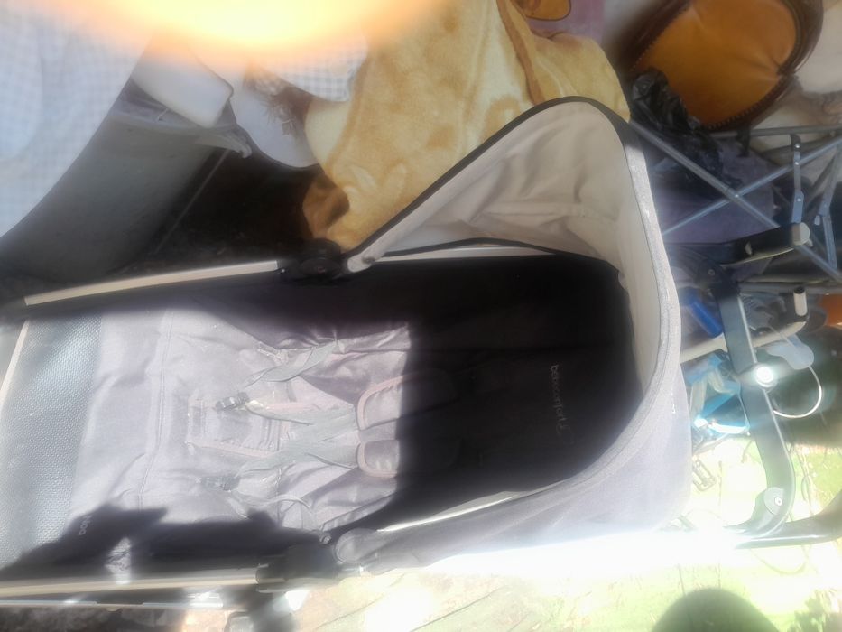 Carro passeio bebeconfort + 20 fraldas 15 €