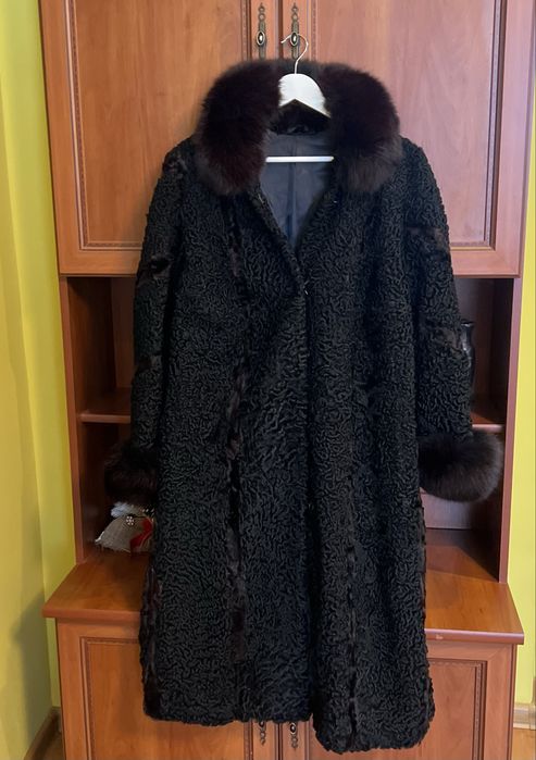 Каракулева шуба  Рукава натуральний песець