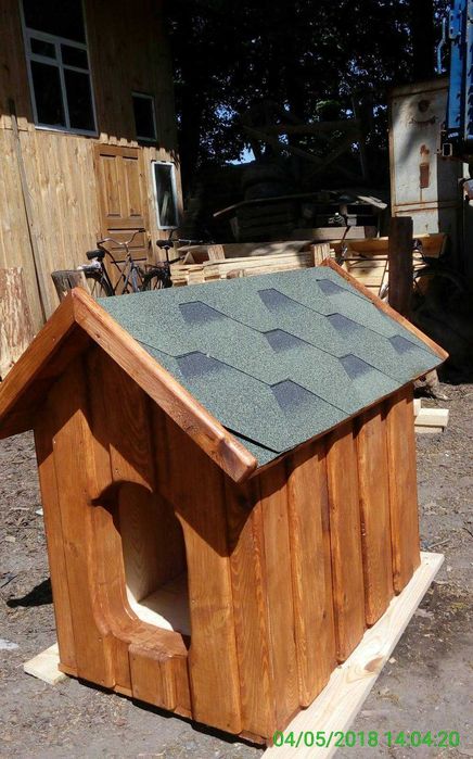 Будка для собак деревянная