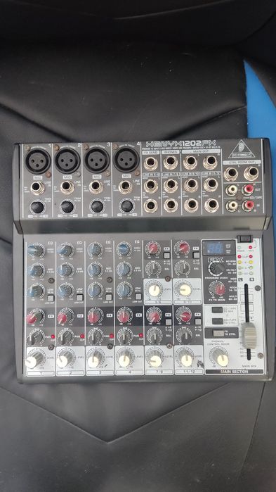 Behringer Xenyx 1202 FX