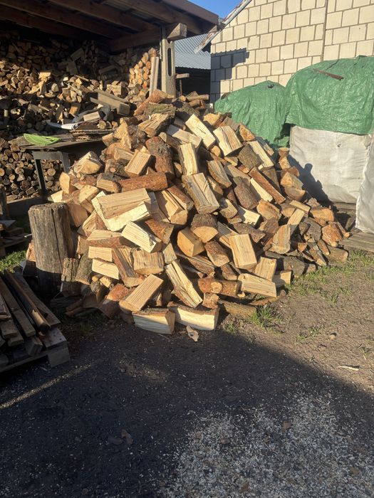 Drewno sosnowe na sprzedaż