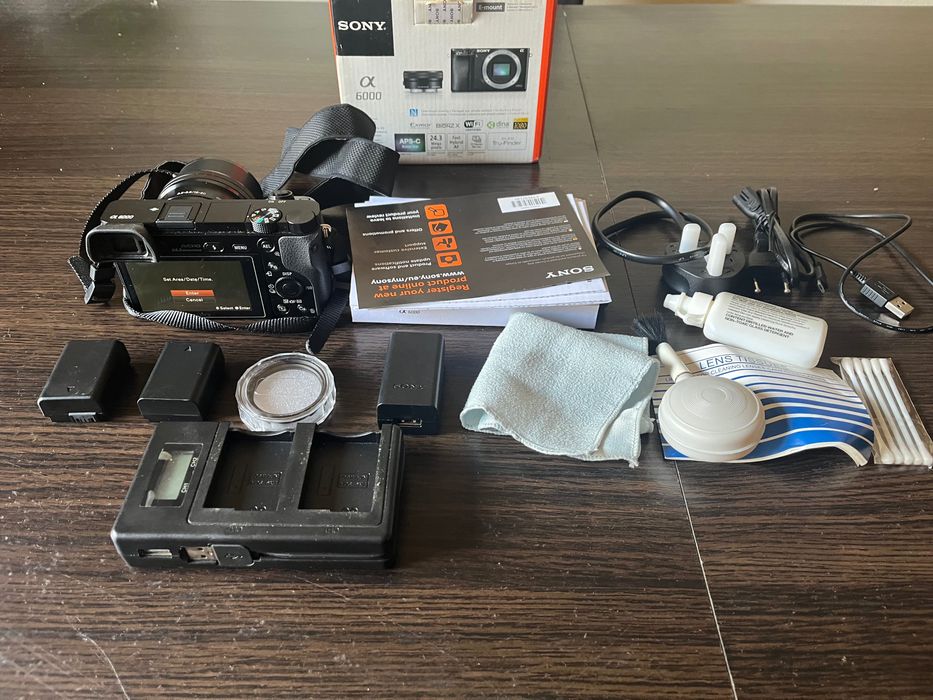 Sony A6000 câmera de video e fotografia ILCE-6000L Lente E PZ 16-50mm F3.5-5.6 OSS
