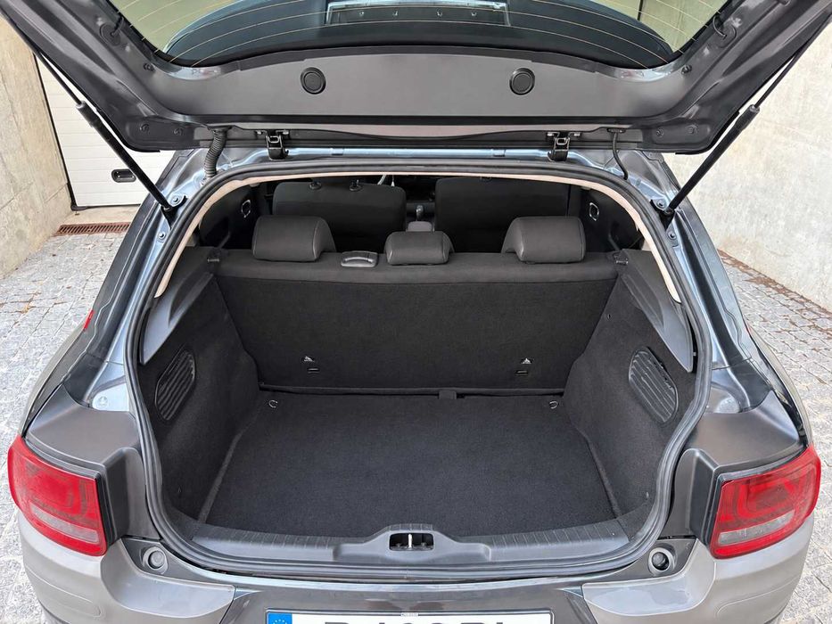 Citroën C4 Cactus VTi 82 Shine Edition - desde 89€/mês