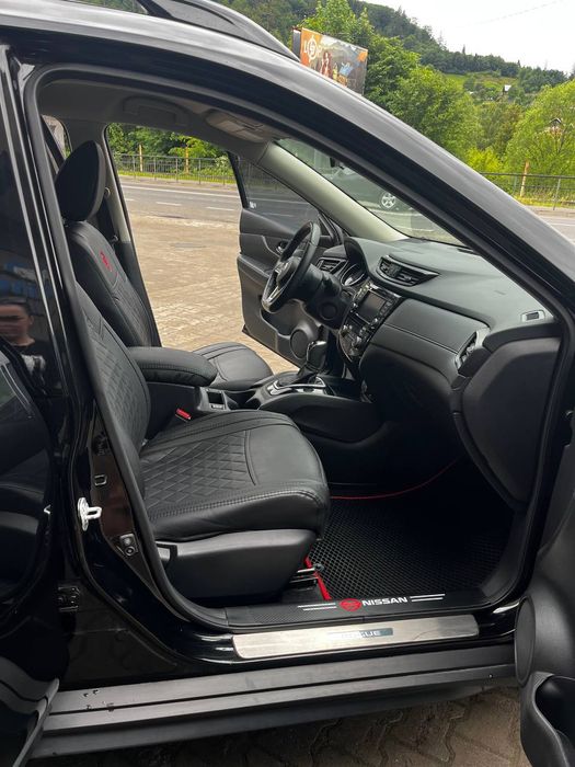 NISSAN ROGUE 2018 р. 2.5 Xtronic AWD
