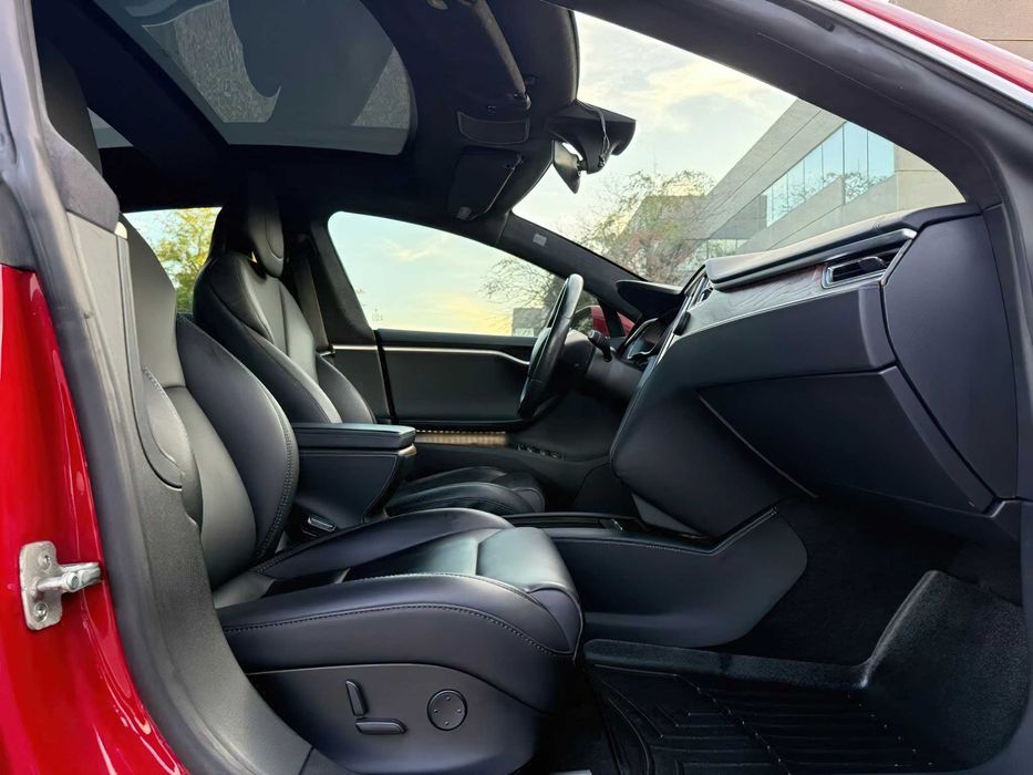 Tesla Model S 100D      2017
