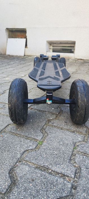 Longboard elektryczny Majestic