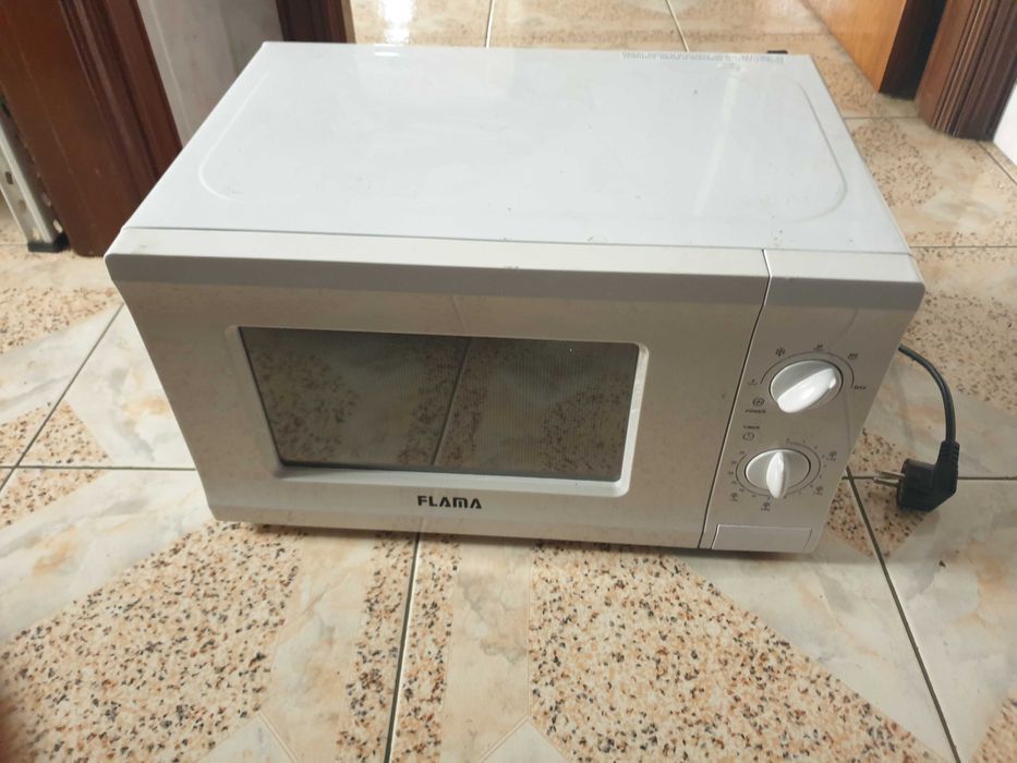 Microonda Flama como novo.