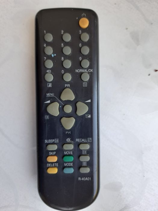 Телевизор -- ,,DAEWOO" бу. цв.