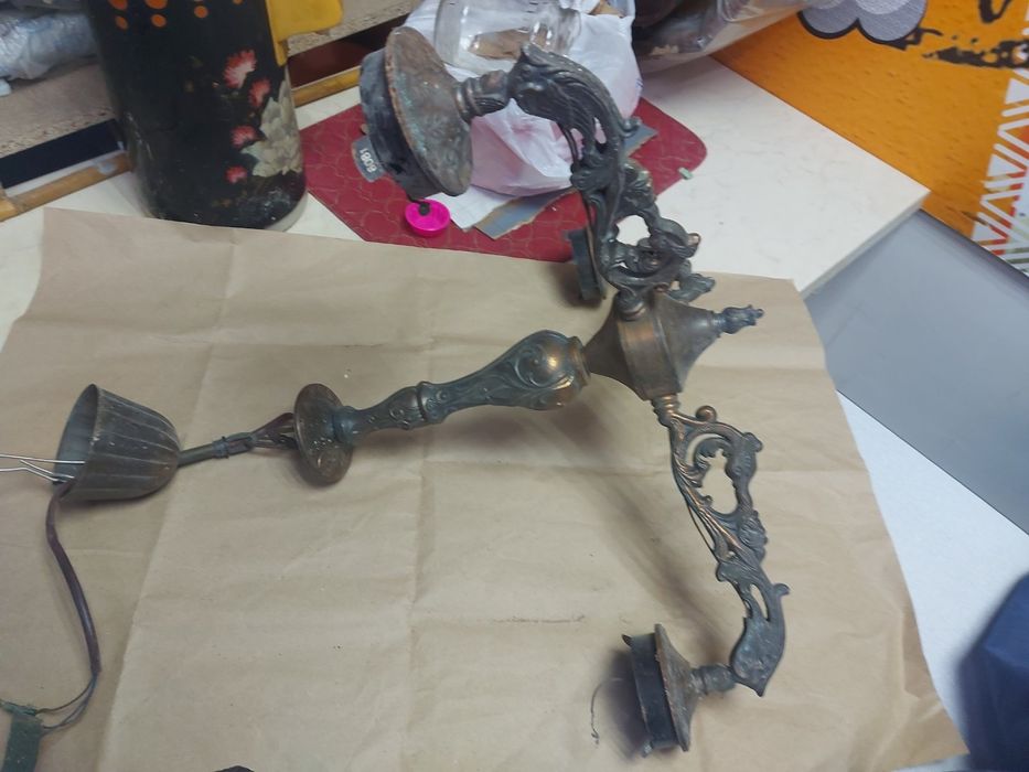 люстра ретро на три плафона .