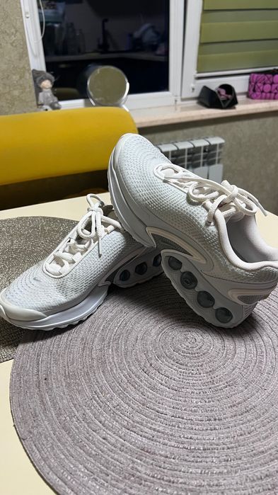 Кроссовки Nike Air