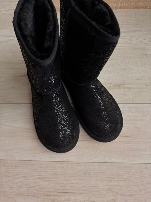 Зимние сапоги UGG
