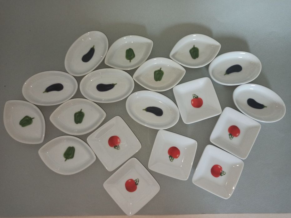 Dipówki sosjerki komplet Francja Cusine Actuelle miseczki mini talerz