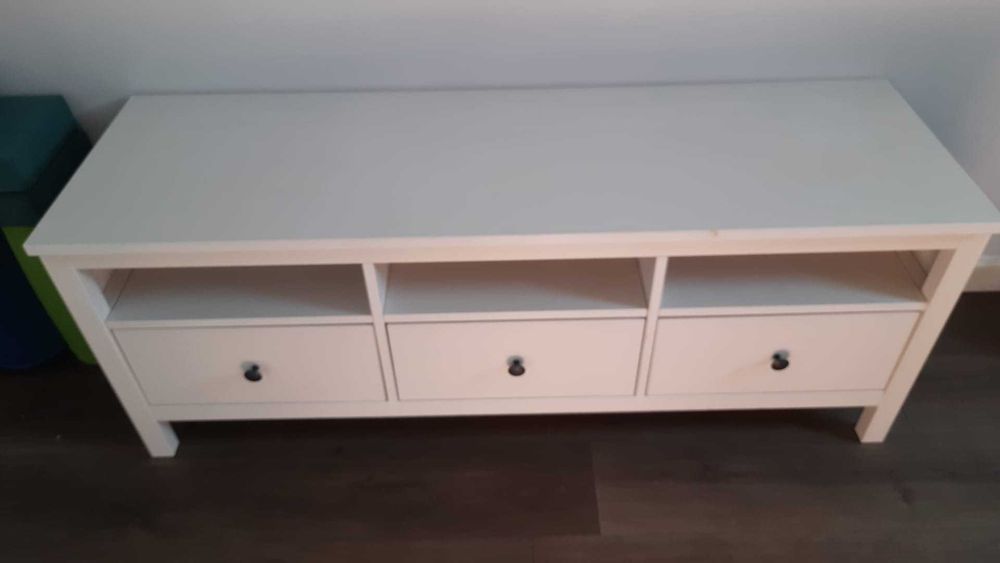 Biała szafka RTV pod telewizor IKEA HEMNES drewniana biała