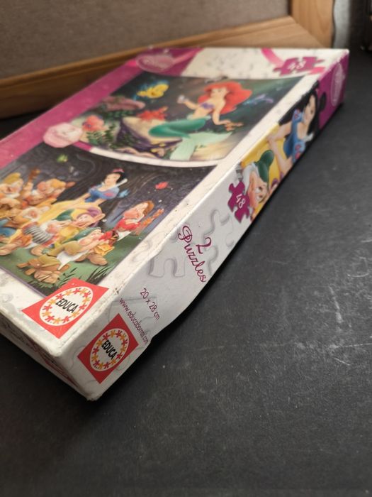 2 Puzzle Disney Princesas Ariel e Branca de neve.