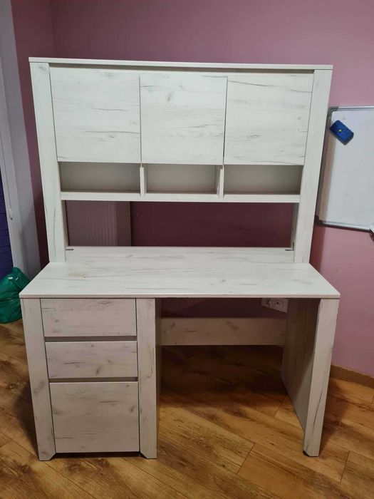 Biurko młodzieżowe