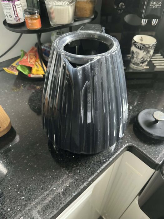 DeLonghi czajnik elektryczny 2000W