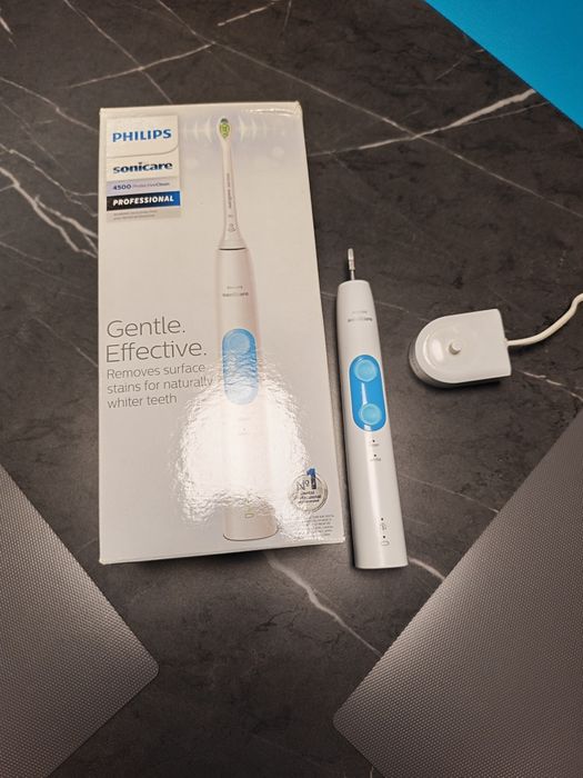 Szczoteczka Philips Sonicare 4500 protective clean