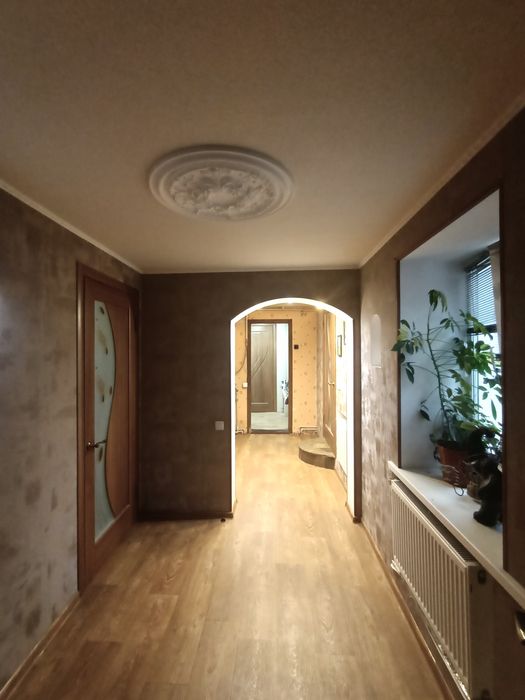 Будинок р-н Тополь в.Дружби