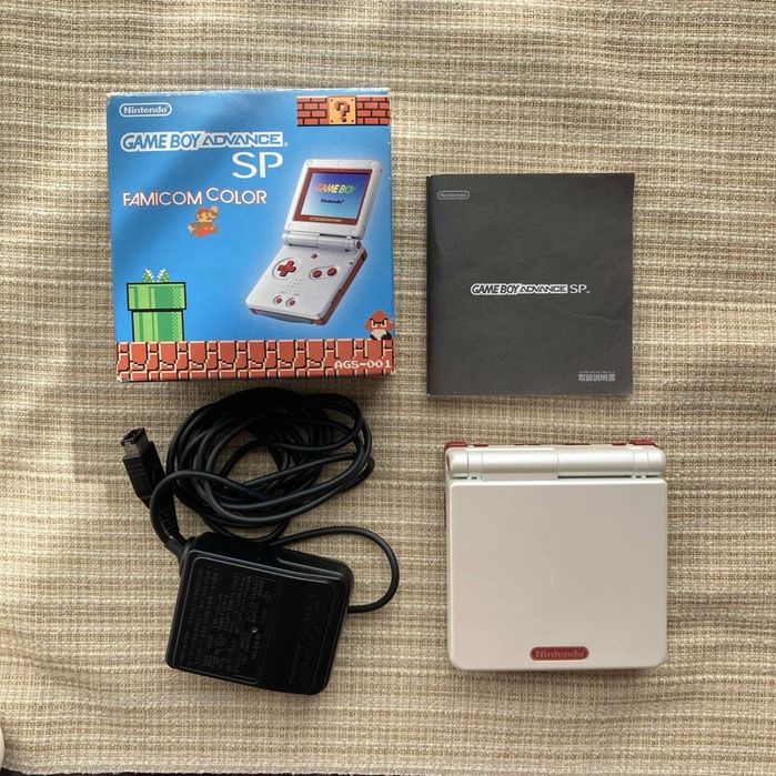 Nintendo Gameboy advance sp  25th Mario unikat