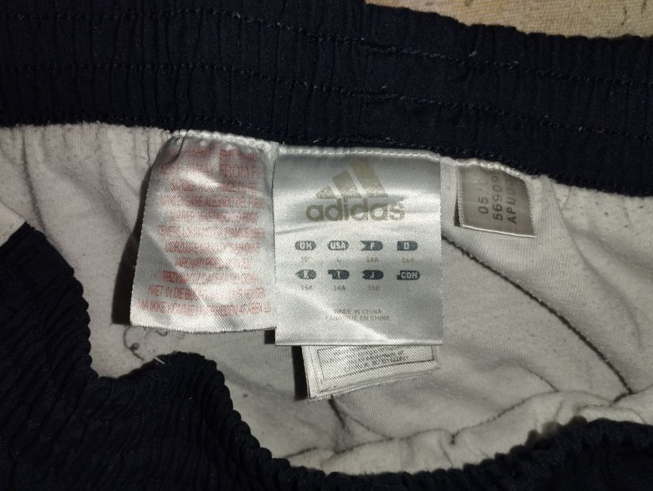 шорти короткі adidas