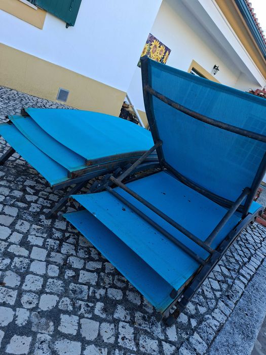espreguiçadeiras em ferro de rede para restauro