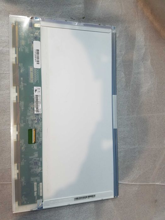 LCD матрица экран 16" HSD160PHW1 LED 40 pin правая  LTN160AT06
