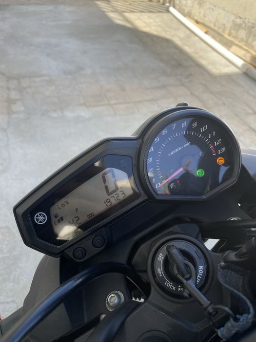 Yamaha Xj6 2012 .