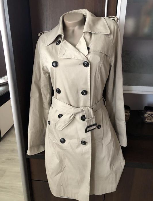 Вітровка Jack Wolfskin. Тренчі. Вітровка Helly Hansen