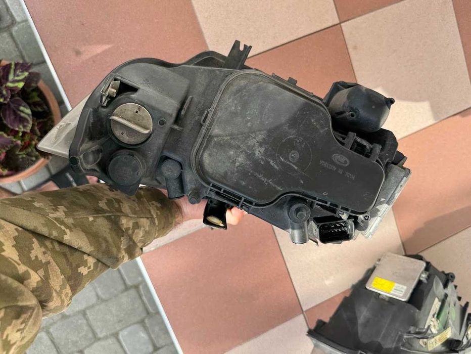 фари передні ліва права адаптивний XENON BMW 3 E90 E91