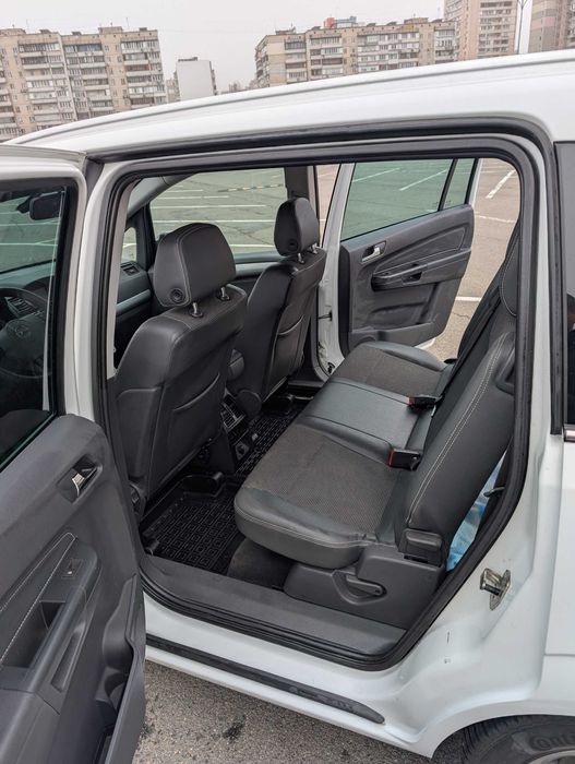 Продам Opel Zafira B