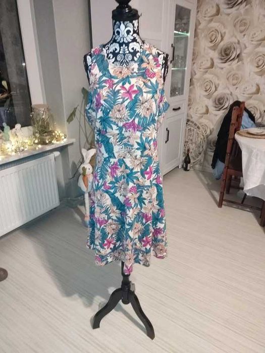 sukienka firmy H&M rozm. L