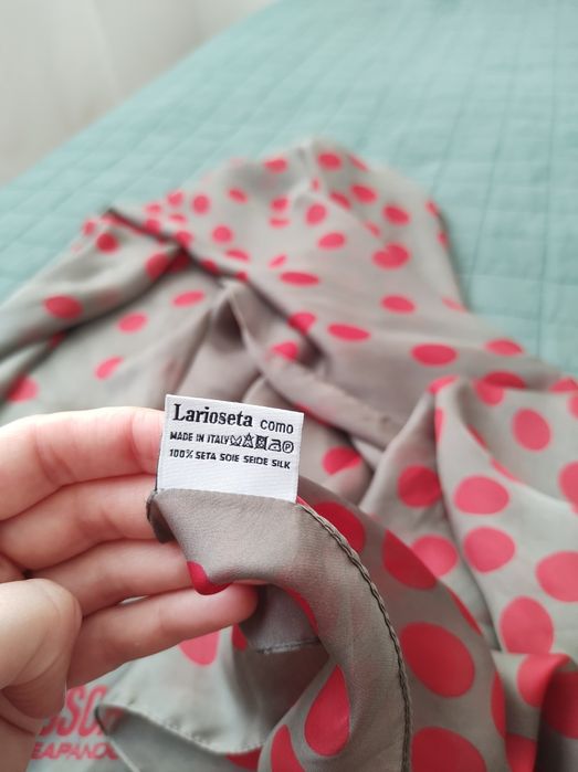 Moschino jedwabny szalik damski