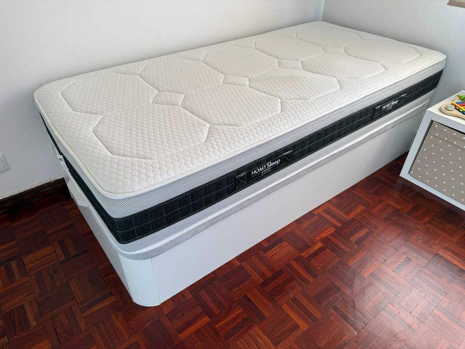 Cama Sommier Solteiro c Colchão 90x190 - Usado, Bom Estado