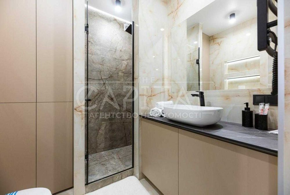 Оренда дизайнерської квартири у ЖК Файна Таун вул Салютна Нивки Київ