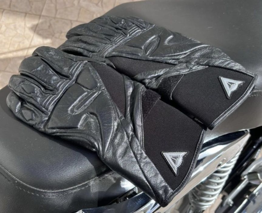 Luvas dainese novas