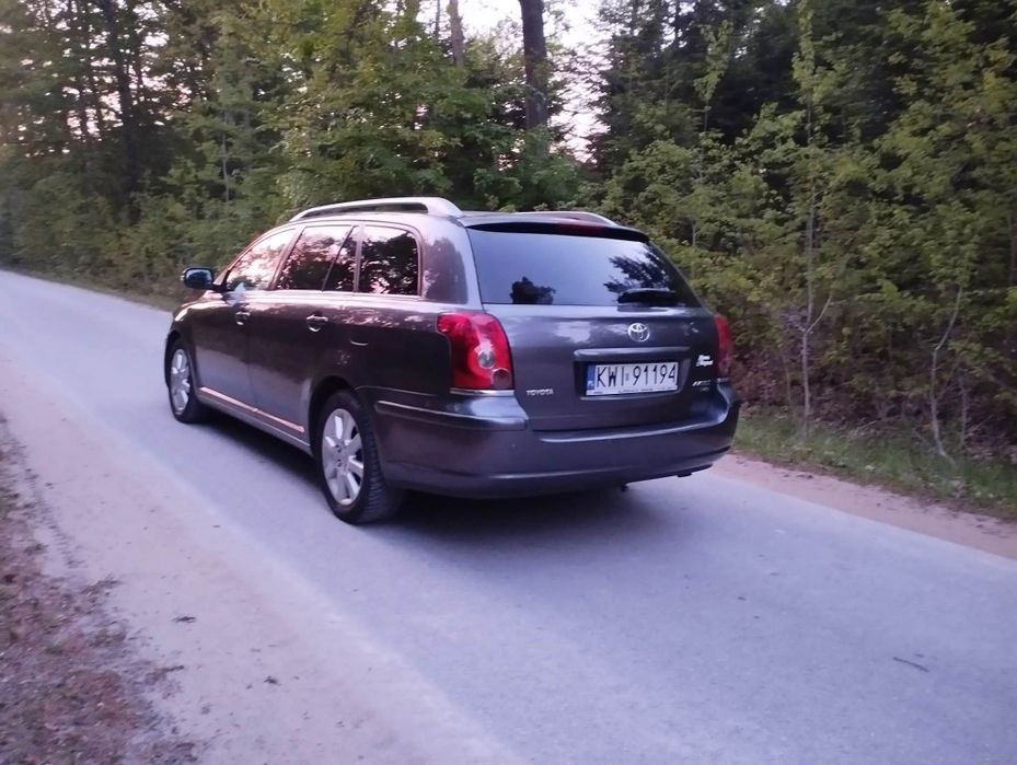 Toyota Avensis/2.2 diesel D-4D/2008rok