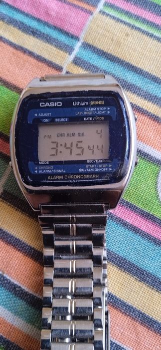 49.zegarek elektroniczny Casio