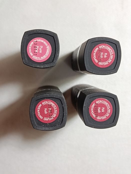 Помады, карандаши, новые.