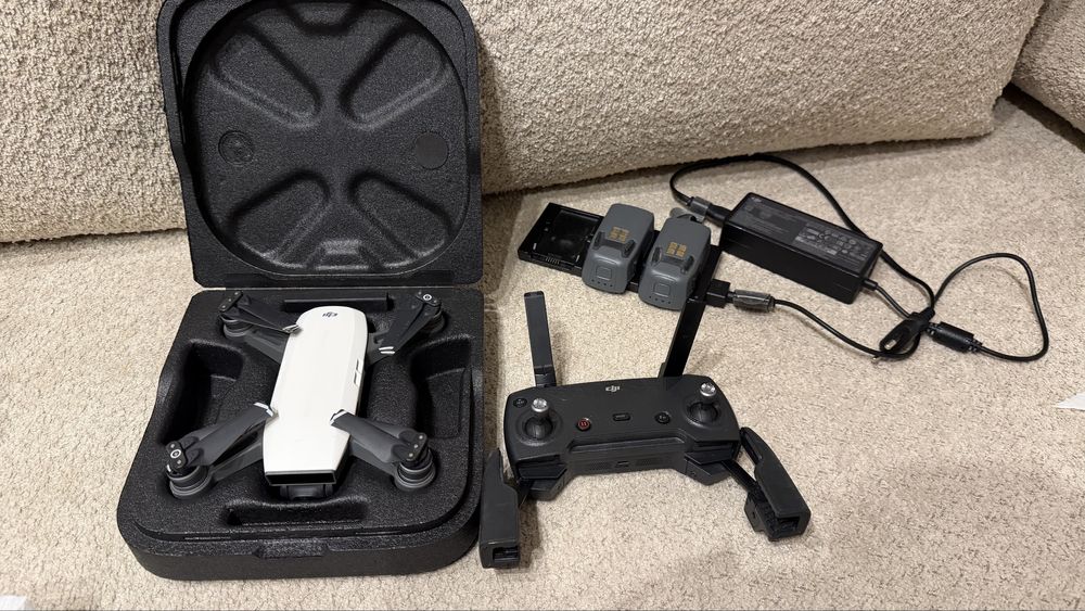 dron DJI Spark 2 baterie kontorler