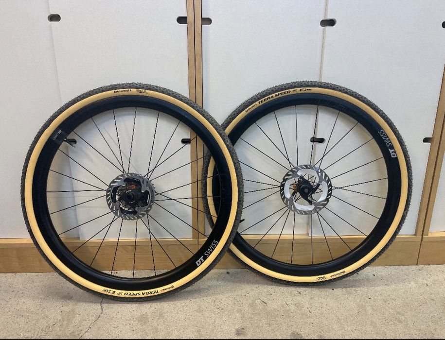 Rodas DTswuiss 1400 CRC 35